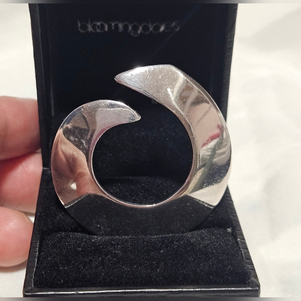 ATI MEXICO Sterling Silver Large Swirl Pendant